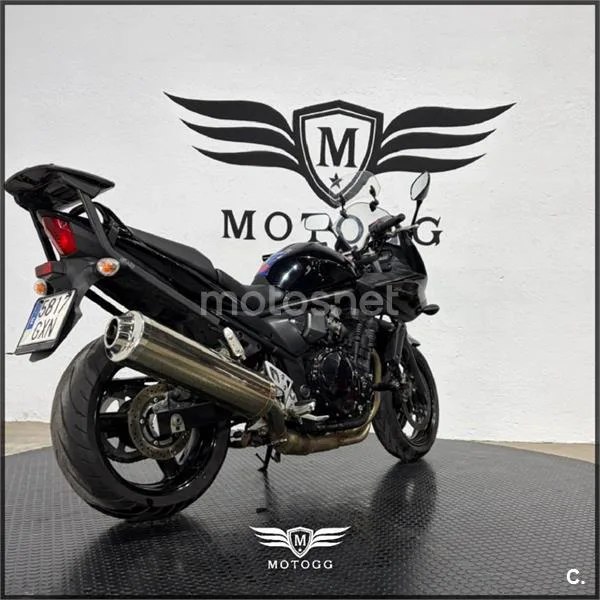 Suzuki Bandit 650 S – Vista 7