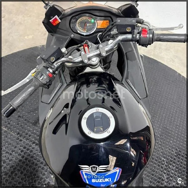 Suzuki Bandit 650 S – Vista 8