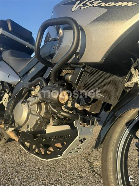 Suzuki V-Strom 650 – Vista 8