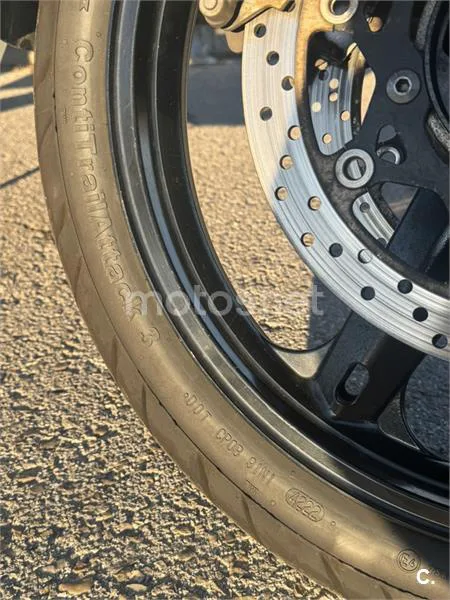 Suzuki V-Strom 650 – Vista 9