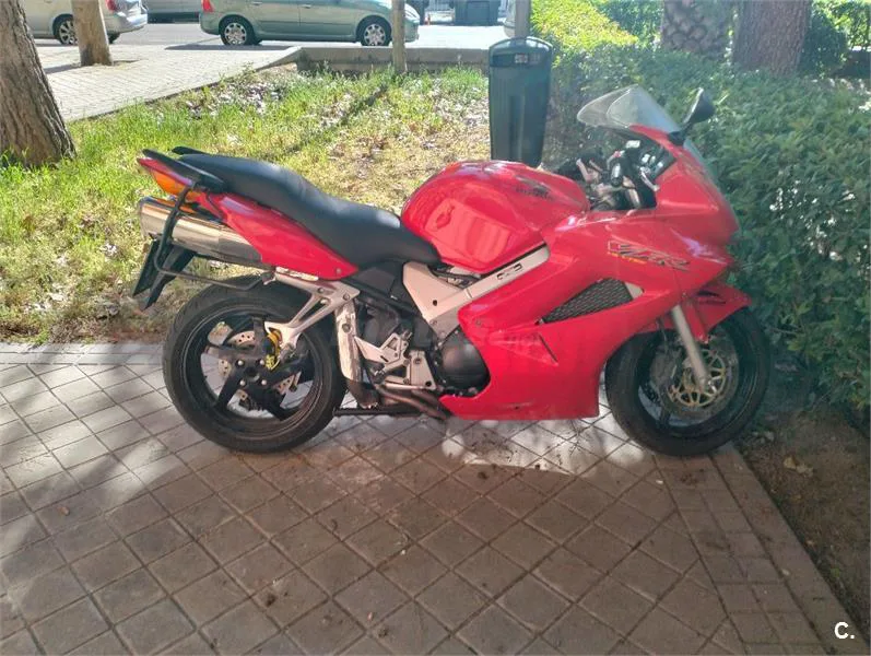 Honda VFR 800 FI – Vista 2