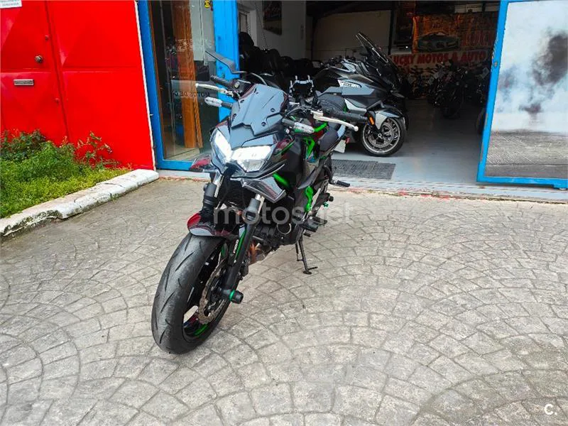 Kawasaki Z650 – Vista 12