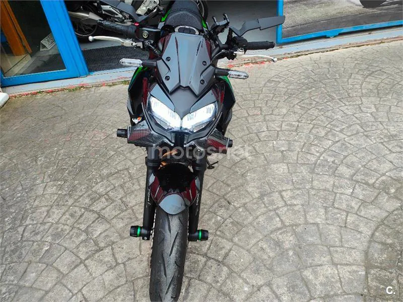 Kawasaki Z650 – Vista 20
