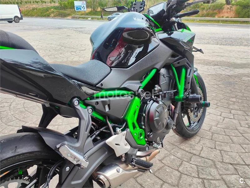 Kawasaki Z650 – Vista 7