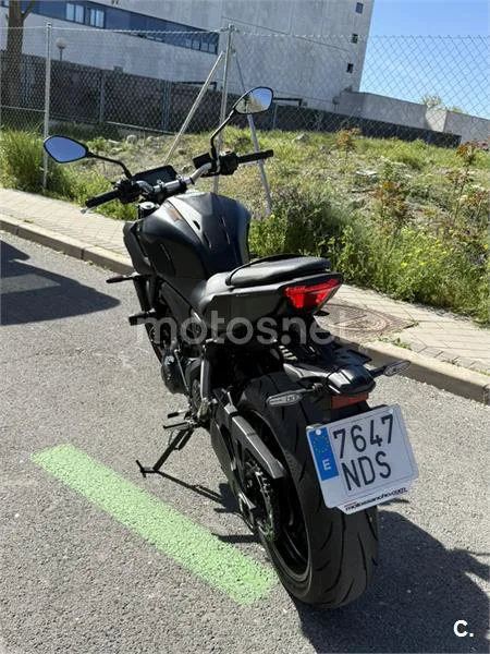 Yamaha MT-07 – Vista 5