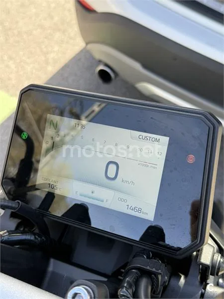 Yamaha MT-07 – Vista 7