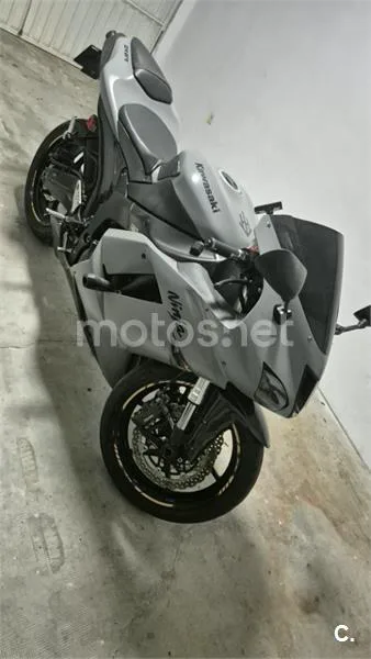 Kawasaki ZX-6R – Vista 2