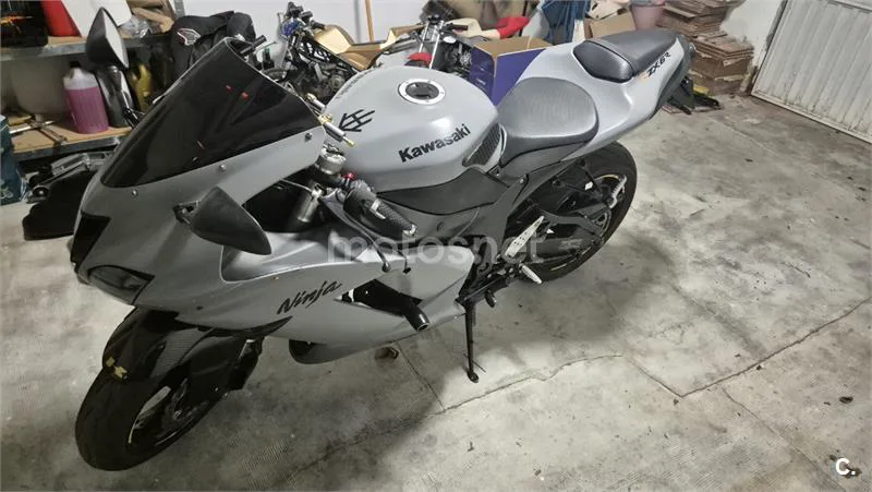 Kawasaki ZX-6R – Vista 4