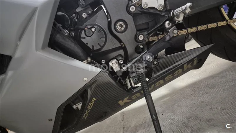 Kawasaki ZX-6R – Vista 5