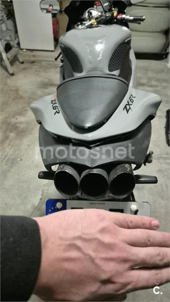 Kawasaki ZX-6R – Vista 8