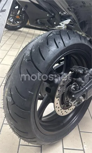 Honda CB 600 F – Vista 3