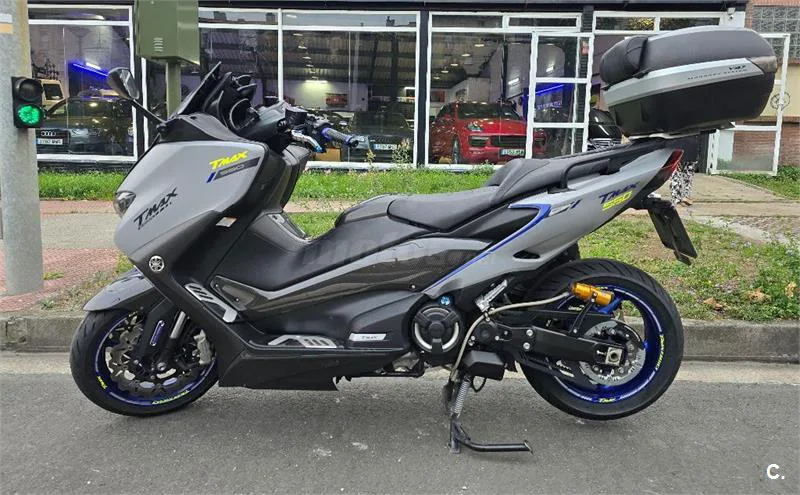 Yamaha TMAX 560 ABS – Vista 2