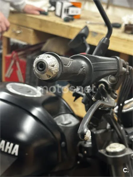 Yamaha XSR 125 – Vista 8