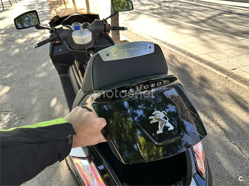 Peugeot SATELIS 125i executive – Vista 8