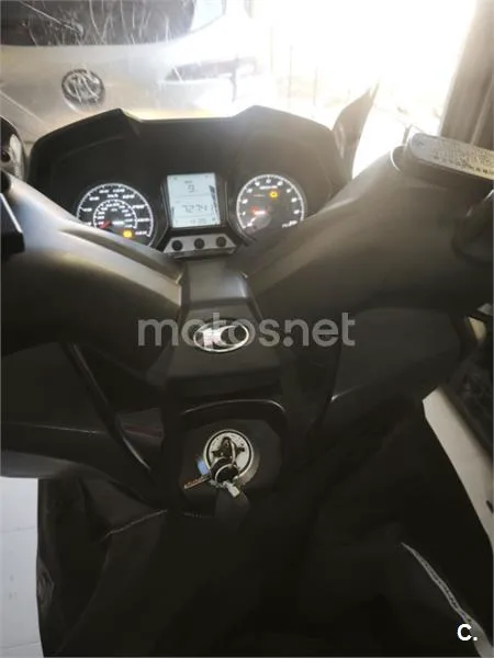 Kymco Super Dink 350i – Vista 12
