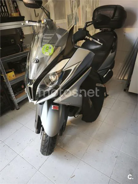 Kymco Super Dink 350i – Vista 4