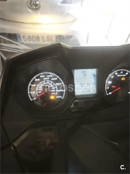 Kymco Super Dink 350i – Vista 5