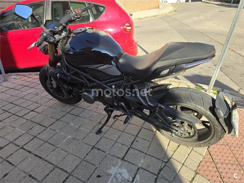 Benelli 752 S – Vista 3