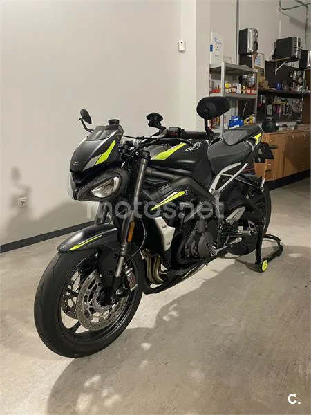Triumph Street Triple 765 – Vista 4