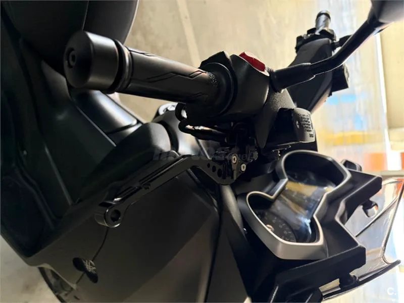 Yamaha XMAX 125 – Vista 8