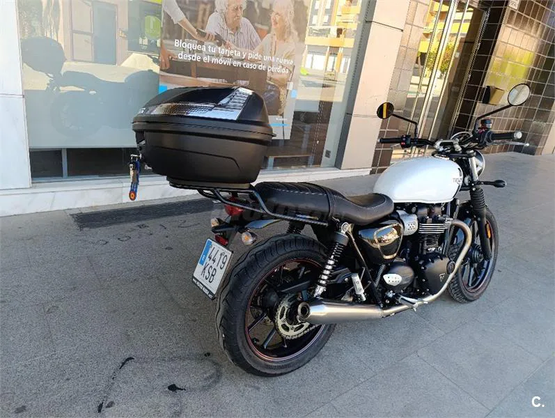 Triumph Street Twin – Vista 6