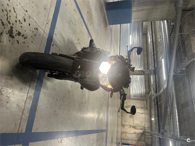 Kawasaki Z 750 – Vista 3