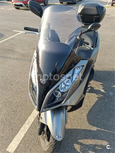 Kymco Super Dink 300i – Vista 4