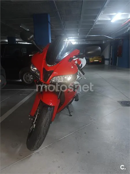 Honda CBR 600 RR – Vista 4