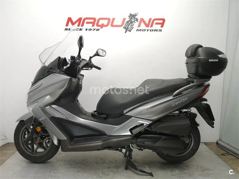 Kymco Grand Dink 300 – Vista 15