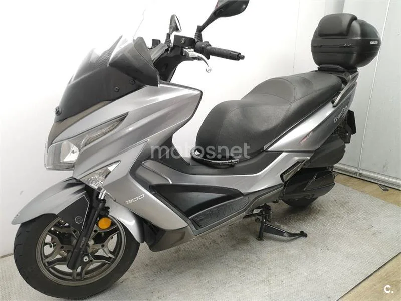 Kymco Grand Dink 300 – Vista 16