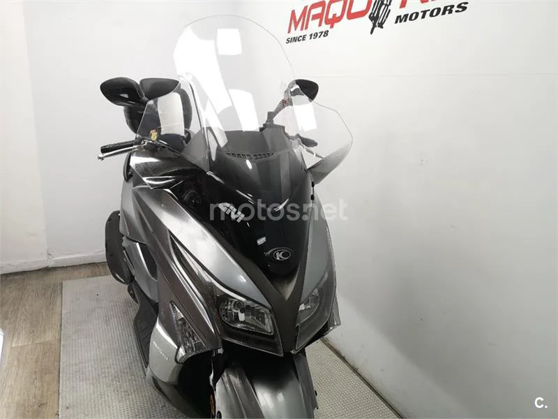 Kymco Grand Dink 300 – Vista 3