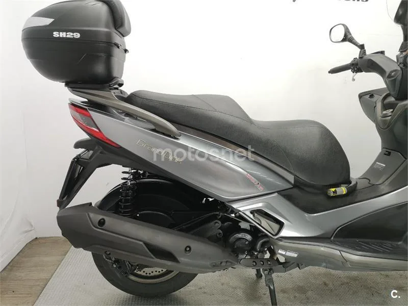 Kymco Grand Dink 300 – Vista 5