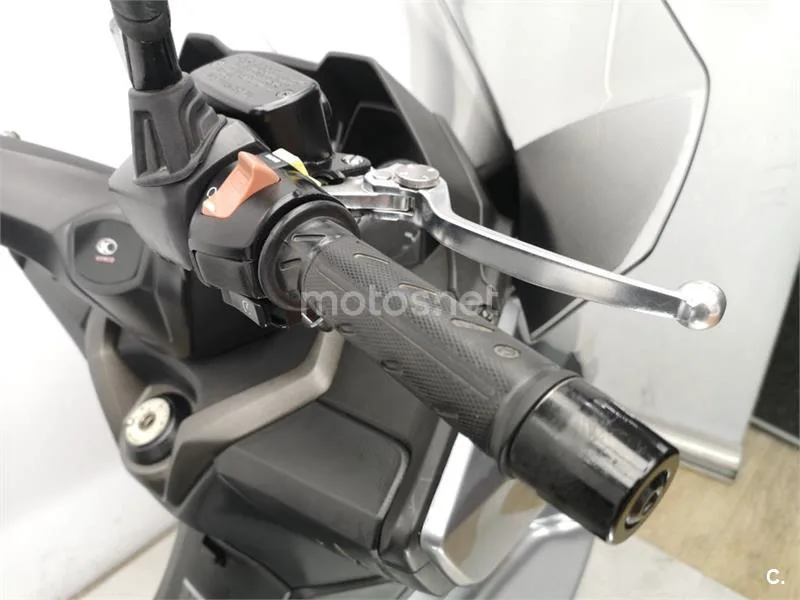Kymco Grand Dink 300 – Vista 10