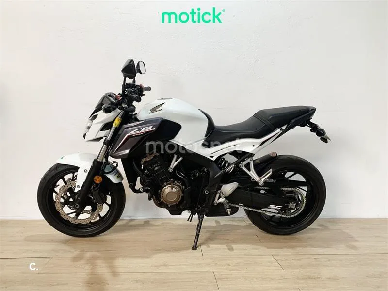 Honda CB 650 F – Vista 5