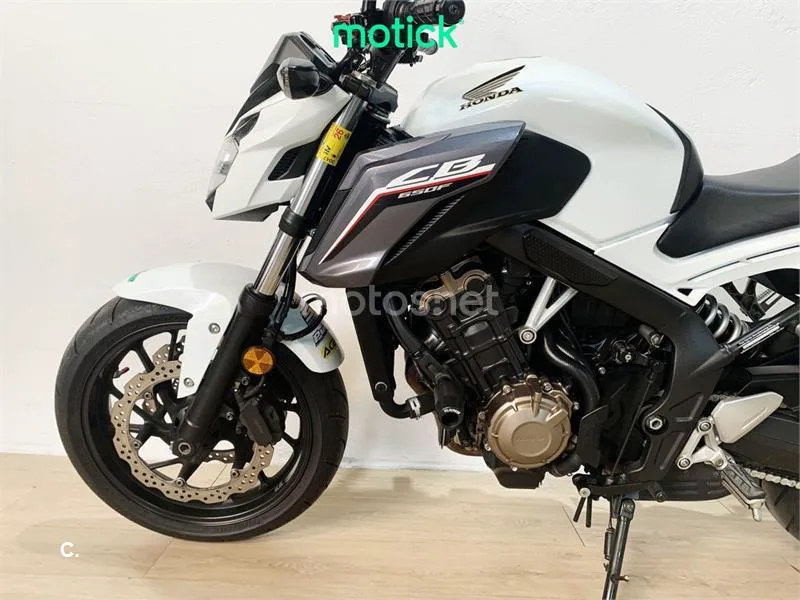 Honda CB 650 F – Vista 6