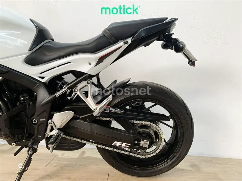 Honda CB 650 F – Vista 7