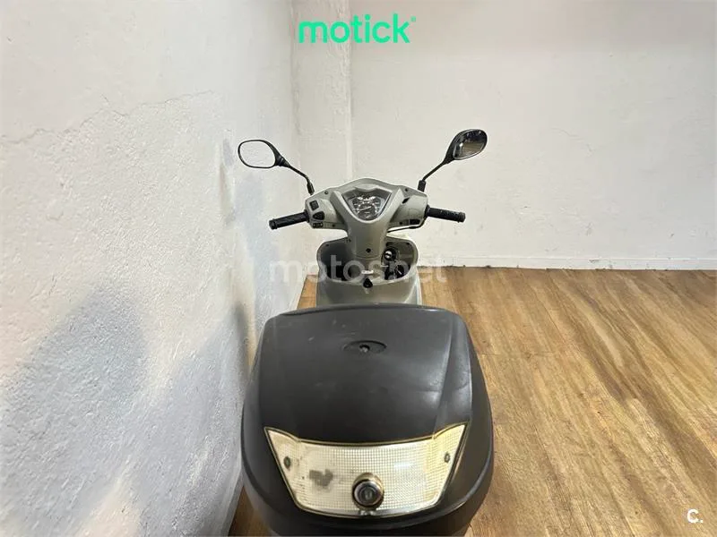 Honda Vision 110 – Vista 6