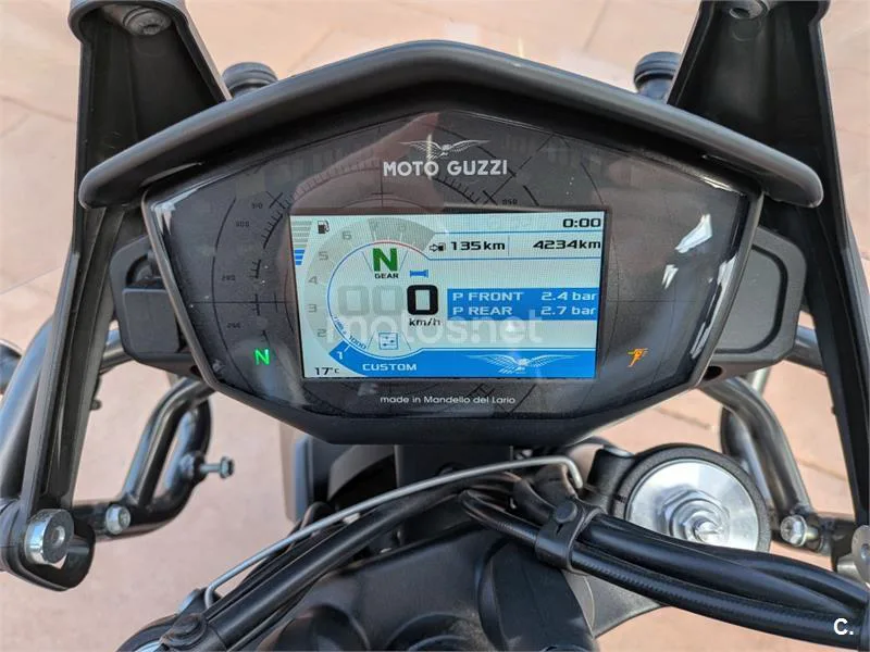 Moto Guzzi V 85 TT – Vista 10