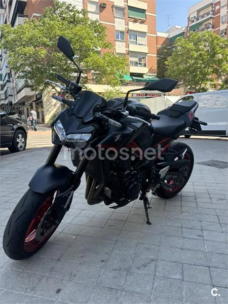 Kawasaki Z 900 – Vista 2