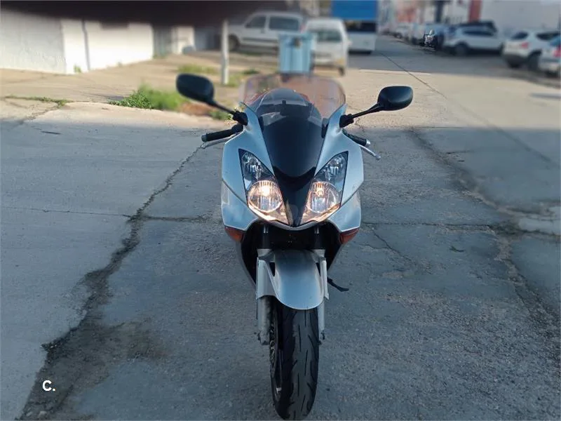 Honda VFR 800 FI – Vista 3