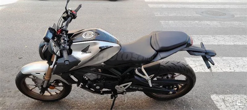 Honda CB 125 R – Vista 2