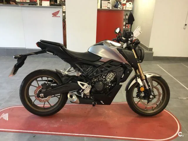 Honda CB 125 R – Vista 8