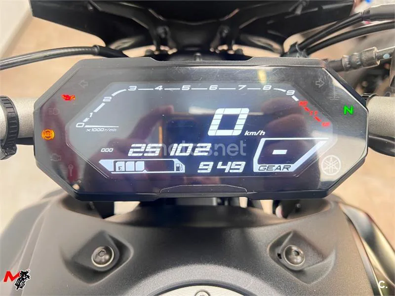 Yamaha MT-07 – Vista 8