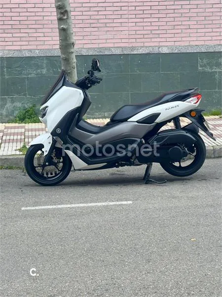 Yamaha NMAX – Vista 2