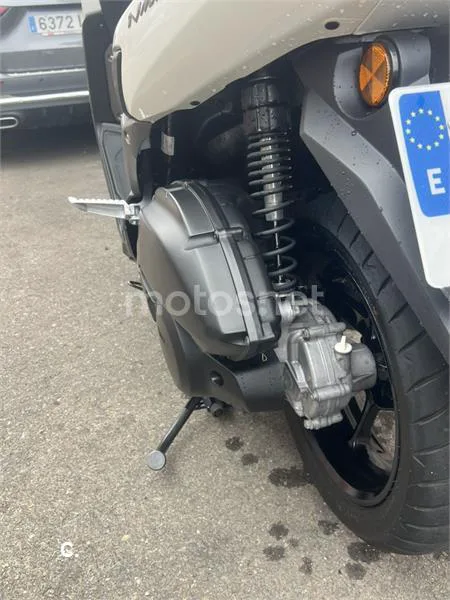 Yamaha NMAX – Vista 6