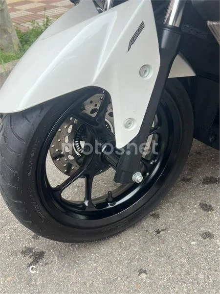 Yamaha NMAX – Vista 7