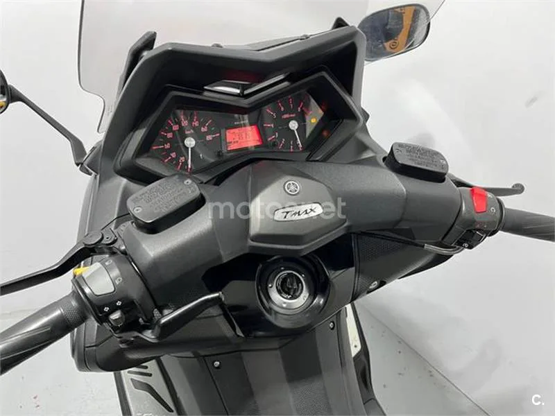 Yamaha TMAX 530 – Vista 7