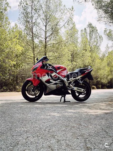 Honda CBR 600F – Vista 7