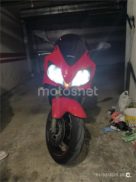 Honda CBR 600F – Vista 8