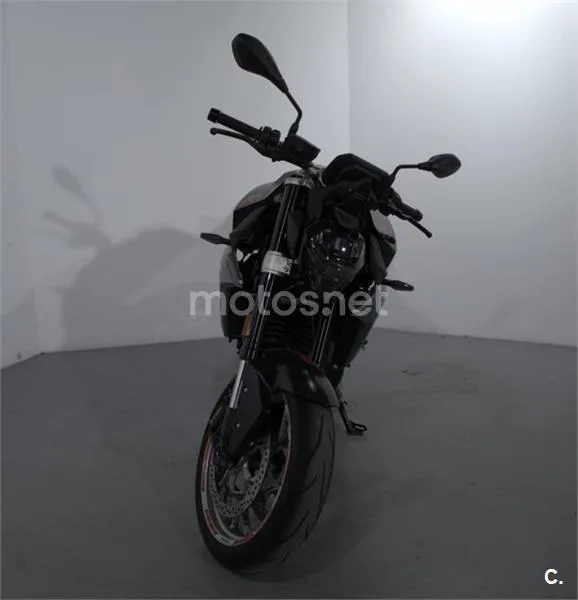 BMW F 900 R – Vista 3